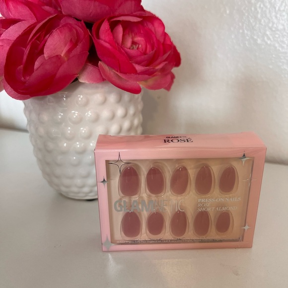 Glamnetic Press-on Nails NIB “Rose” - Picture 1 of 5